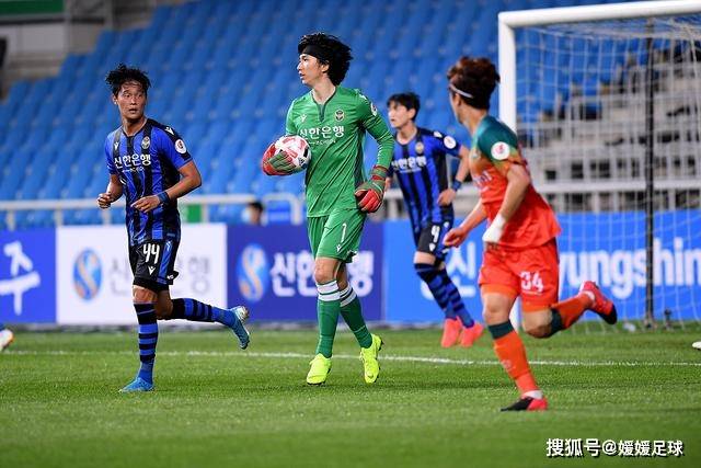 德天空：莱万拉师傅离队将腾出4千万薪资 拜仁不会再介入戈登转会